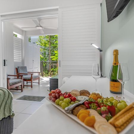 Elysium Private Apartments At Beach Club & Spa Palm Cove Kültér fotó