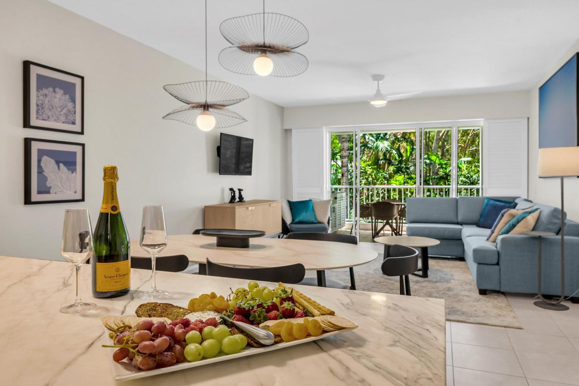 Elysium Private Apartments At Beach Club & Spa Palm Cove Kültér fotó