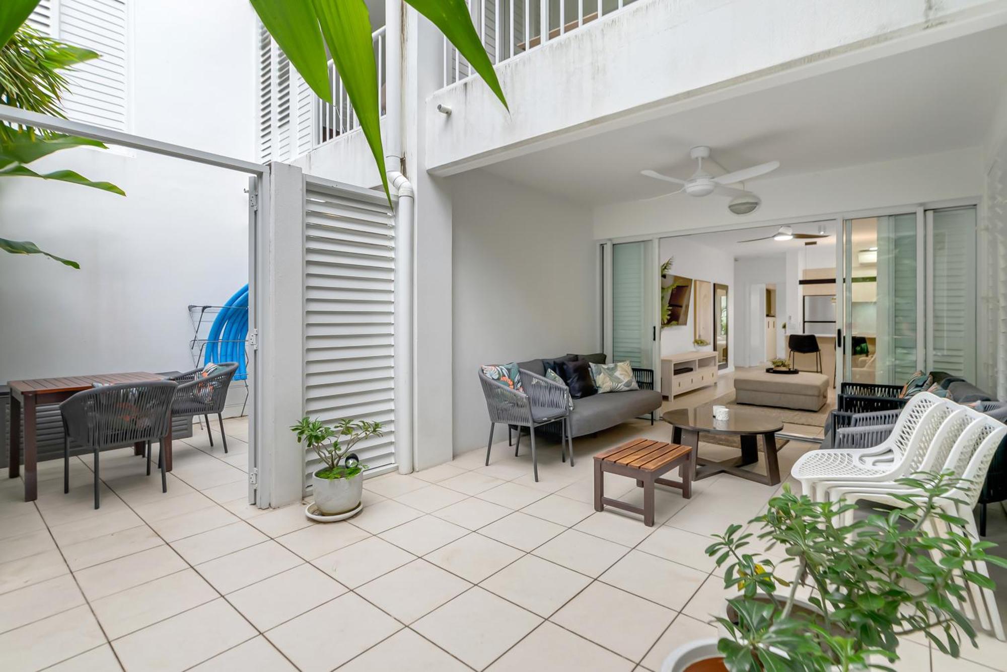 Elysium Private Apartments At Beach Club & Spa Palm Cove Kültér fotó