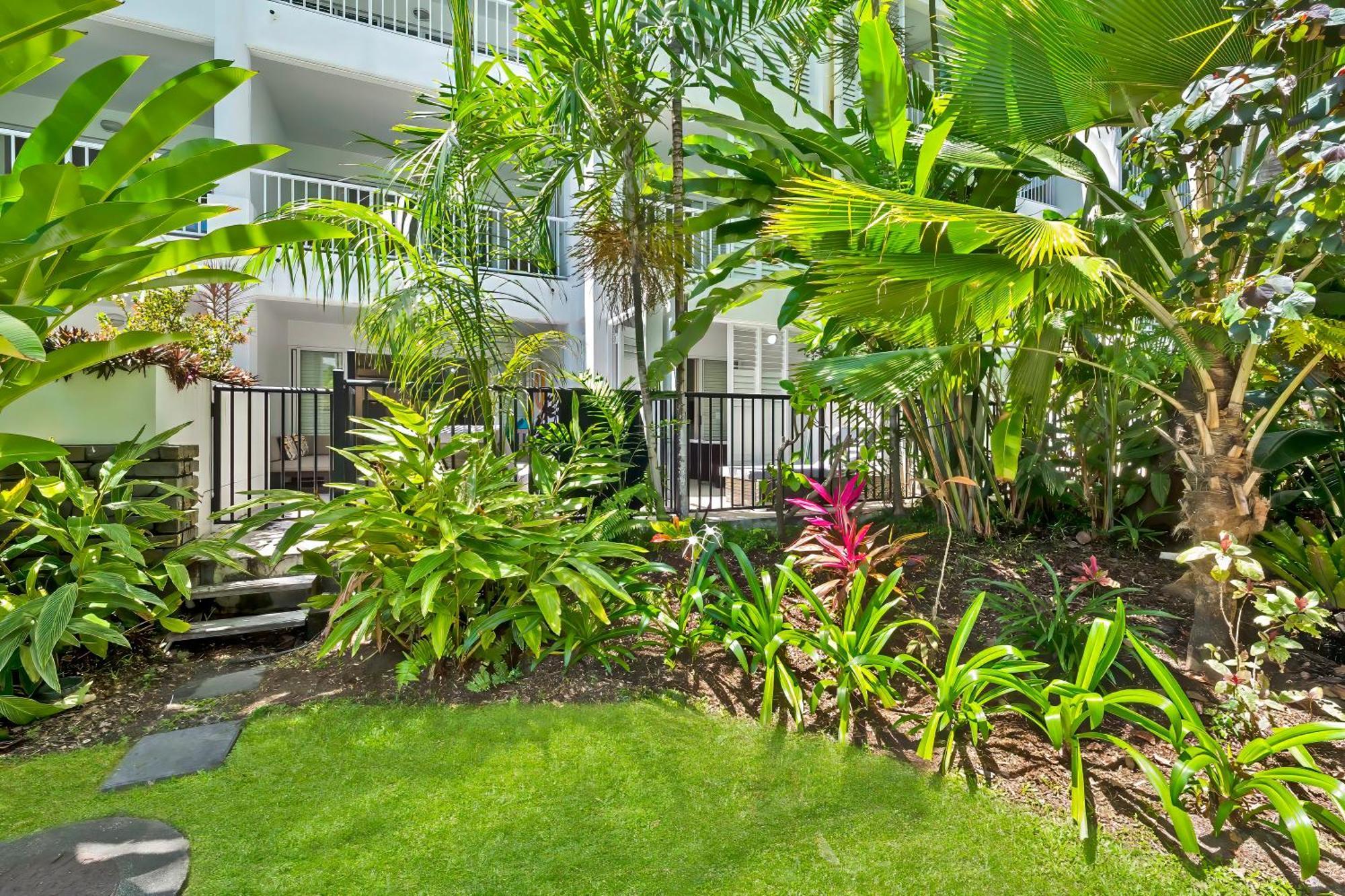 Elysium Private Apartments At Beach Club & Spa Palm Cove Kültér fotó